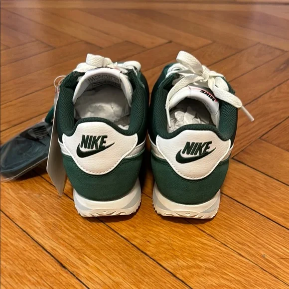 Nike Cortez in Fir - Picture 3 of 5